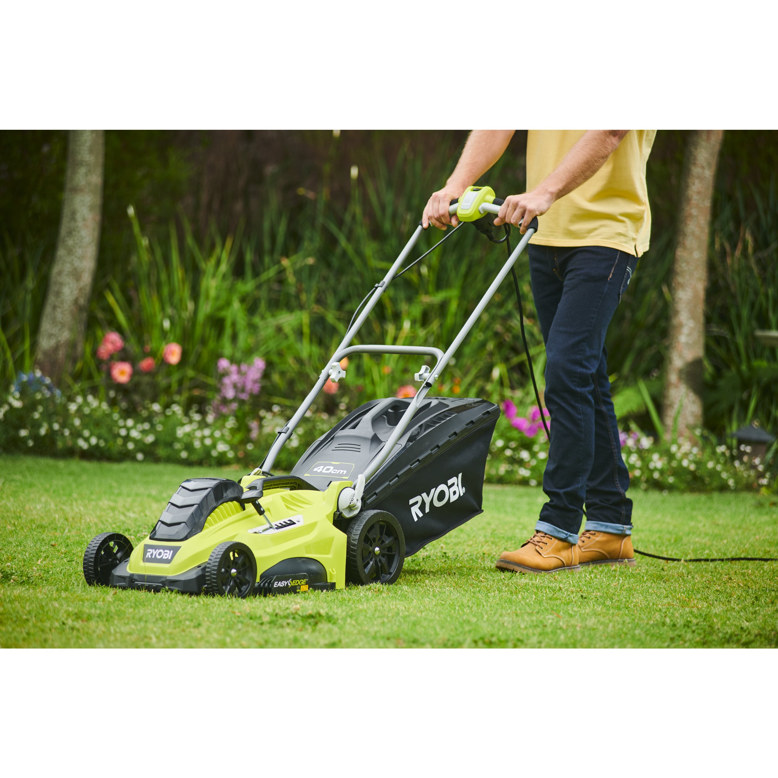 RYOBI - Tondeuse 18V - moteur sans charbons / Brushless - coupe 40 cm -  ramassage et mulching - vendue sans batterie ni chargeur - RY18LMX40A-0